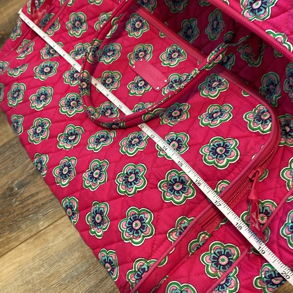 Vera Bradley Pink Swirls Flowers overnight weekend bag - Picture 11 of 12